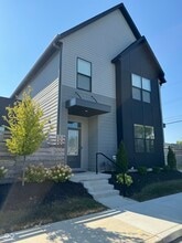 Building Photo - 1836 Alvord St