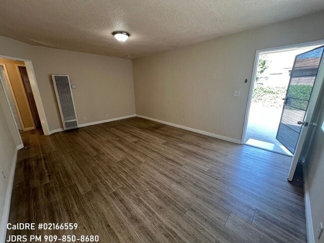 Building Photo - Rosemead 2 Bedroom Home with 2 Car Garage
