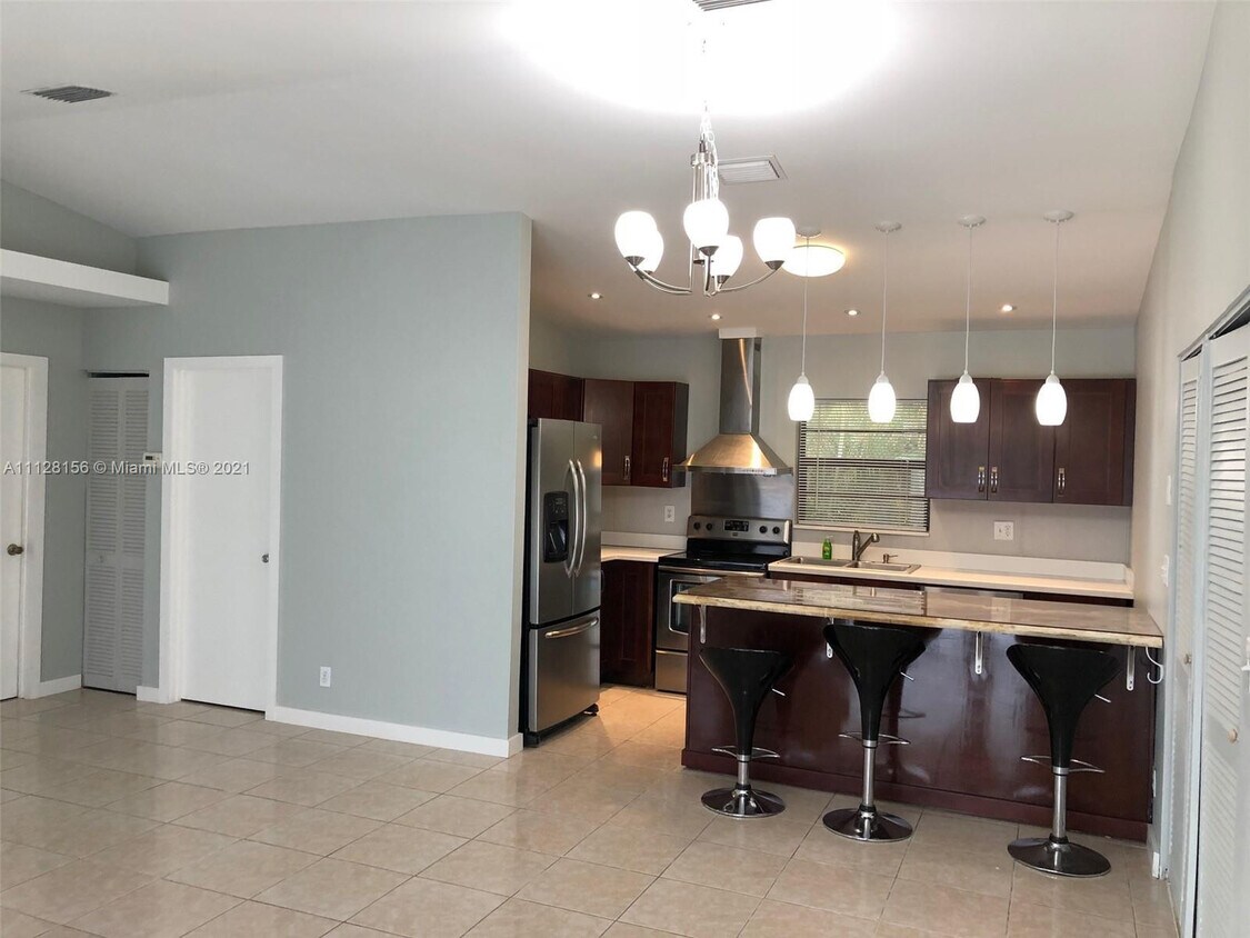 2730 NE 6th Ln, Wilton Manors, FL 33334 House Rental in Wilton Manors