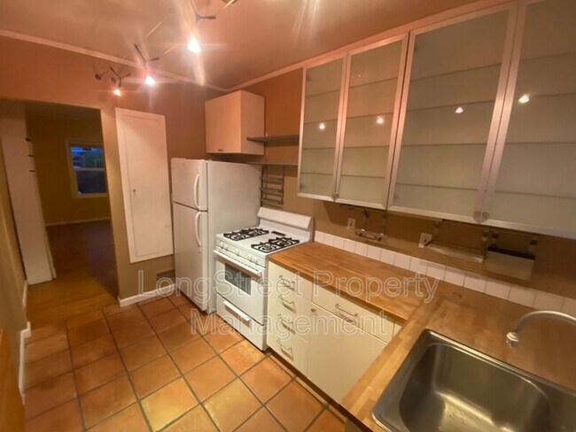 Foto del edificio - 5270 N Williams Ave