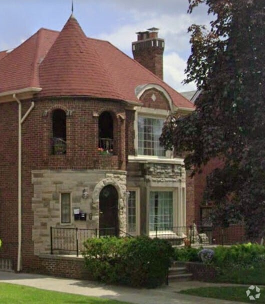Building Photo - 18106 Cherrylawn St