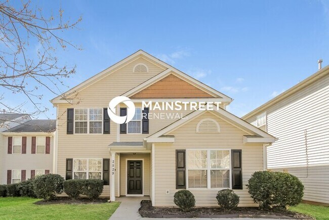 Building Photo - 4 Bedroom Pet-Friendly Home in Charlotte, NC with Main Street Renewal