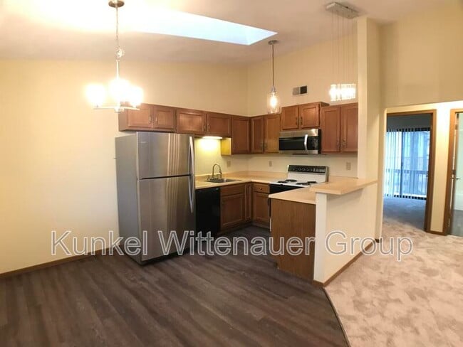 Building Photo - 166 Eagle Ridge