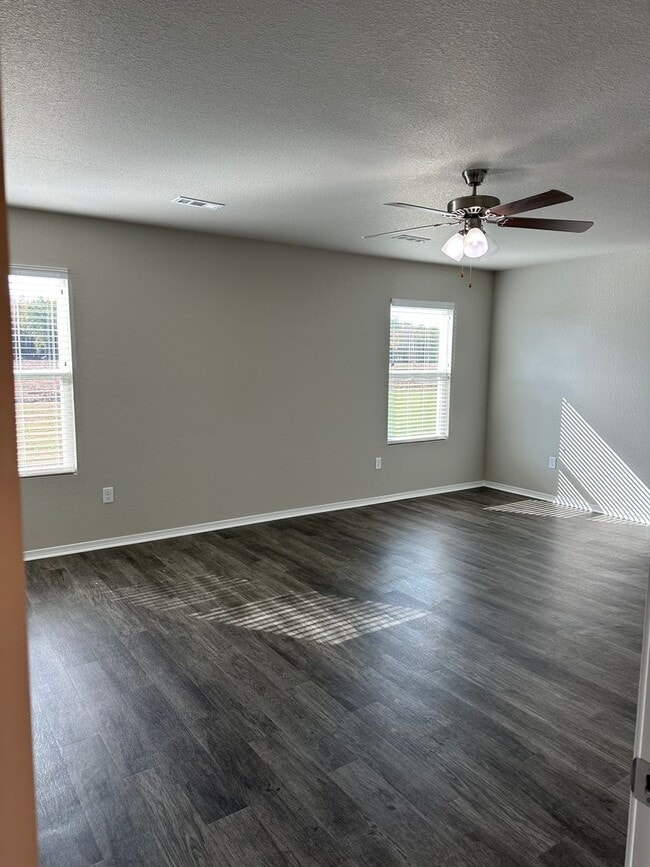 Building Photo - *Pre-leasing* Four Bedroom | Two Bath Home...