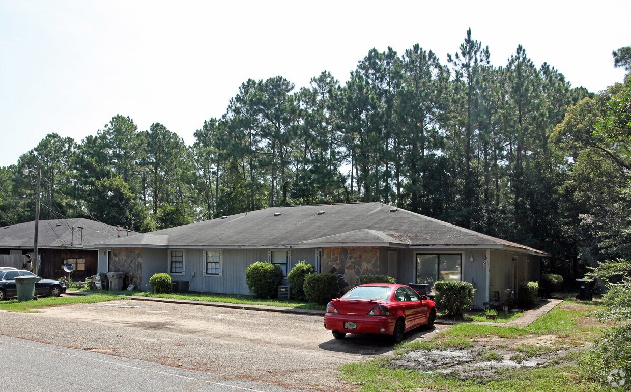 Primary Photo - 200 Crow Rd