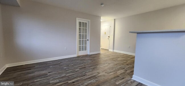 Building Photo - 1600 Renate Dr