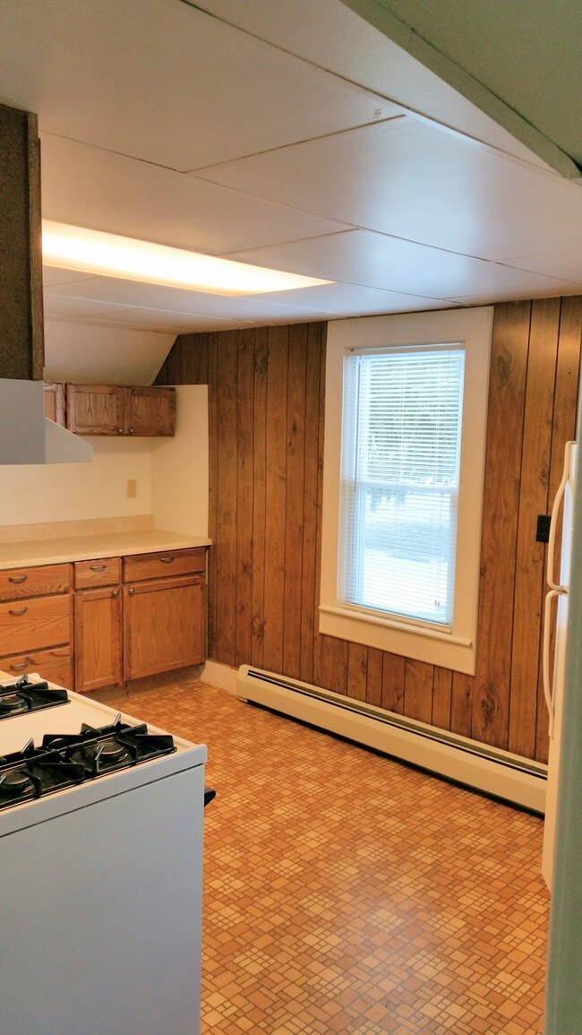 kitchen - 213 Front St