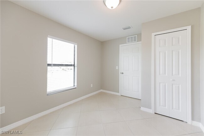 Foto del edificio - 3704 25th St SW
