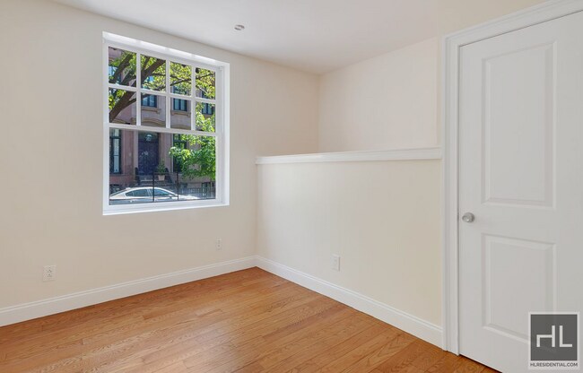 Foto del edificio - SPACIOUS ONE BEDROOM: MODERN LIVING IN PRE...