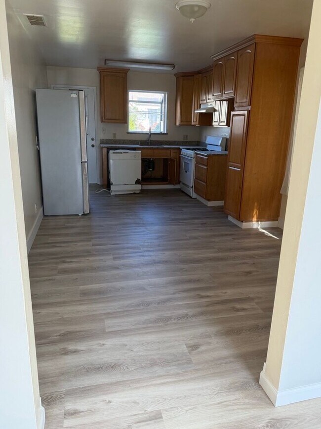 Foto del edificio - 2712-2716 Adeline St, Unit A and B