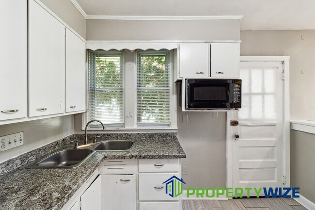 Building Photo - 3812 Glen Ave