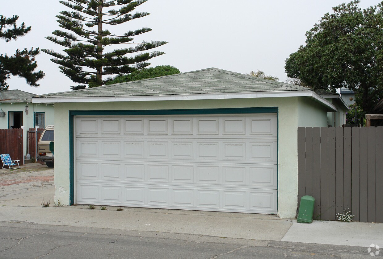 Foto del edificio - 1175-1177 Brunswick Ln