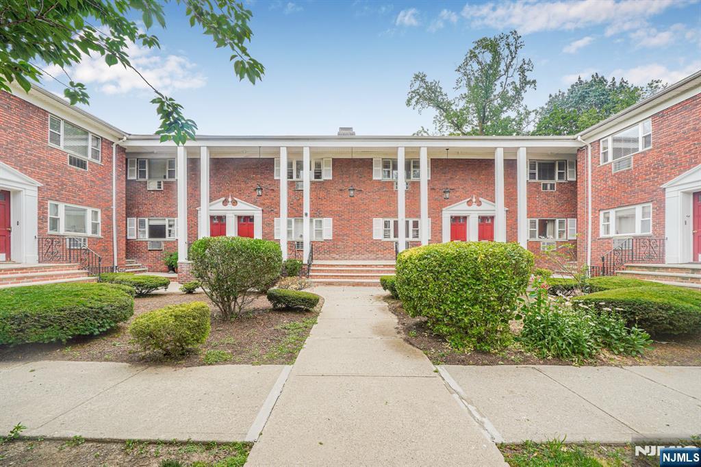 Primary Photo - 640 Franklin Ave