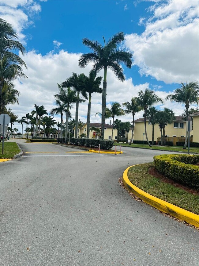 Foto del edificio - 18063 NW 74th Path