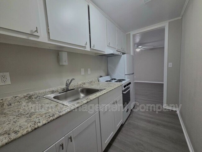 Foto del edificio - 1295 N Holland Pkwy