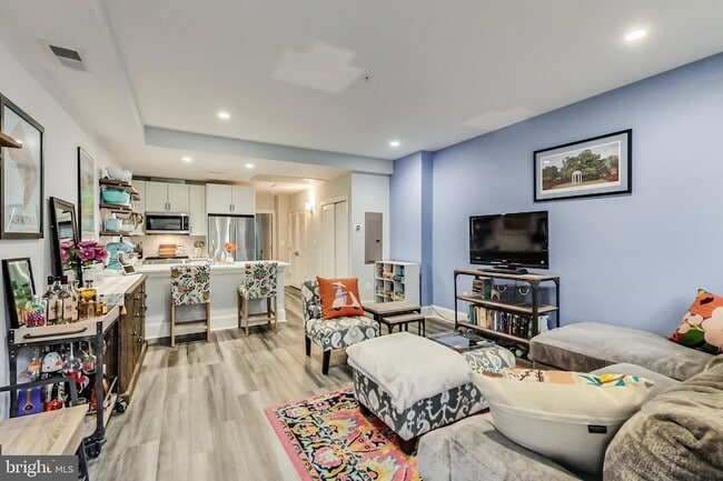 Photo - 819 D St NE Apartment