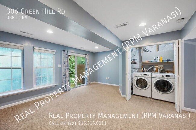 Building Photo - 3 Bed, 2.5 Bath Move-In Ready Townhome in ...