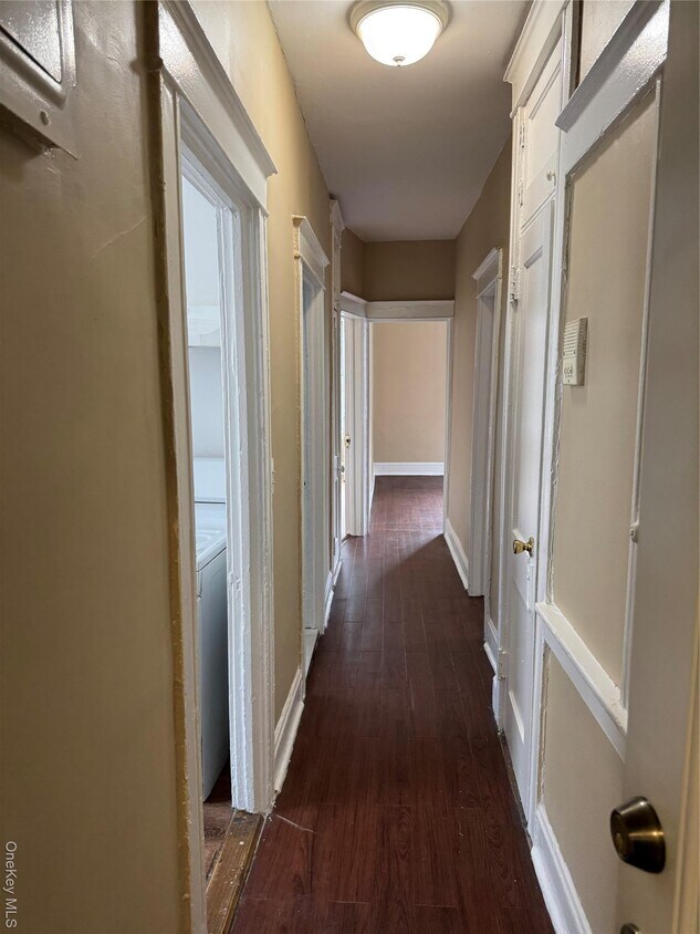 Foto del edificio - 249 McLean Ave