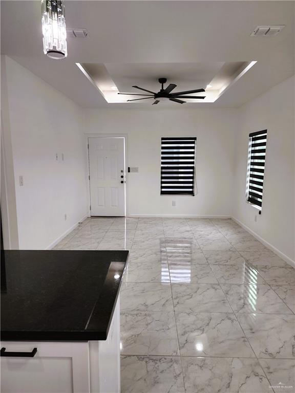 Foto del edificio - 1006 N Woodson Ave