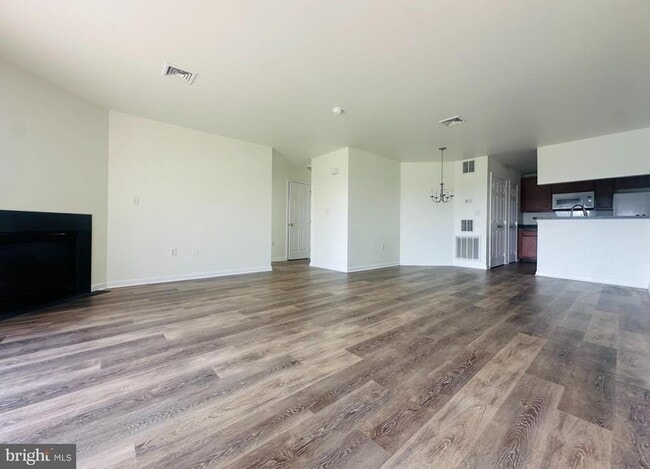 Building Photo - 119 Hawk Ct