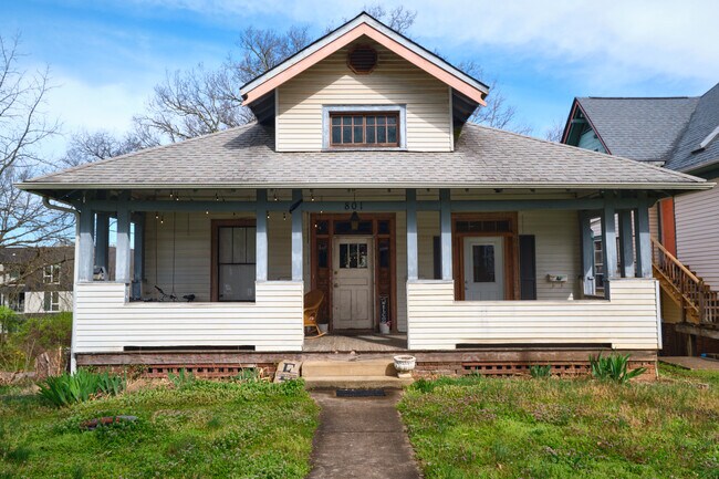 Foto del edificio - 801 Phillips Ave