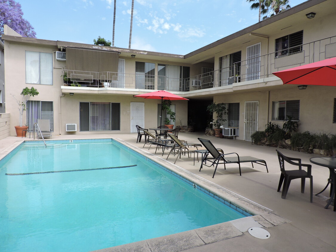 Pool - Ro-Mi Palms
