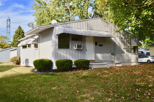 Building Photo - 1111 Flanders Ave