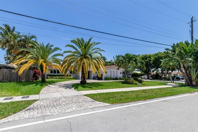 Foto del edificio - 6230 NE 19th Ave