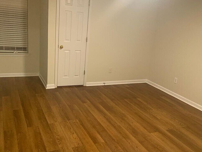 Building Photo - 603 Sandpiper Dr