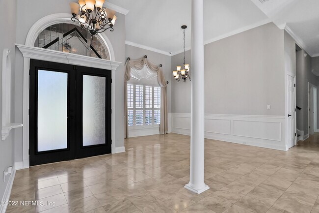 Building Photo - 7635 Wexford Club Dr E