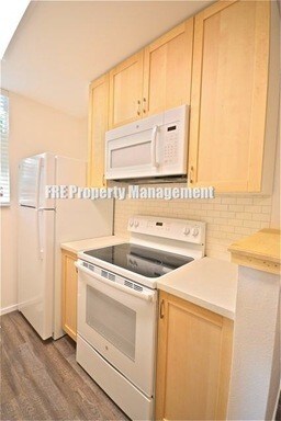 Building Photo - Spectacular 2 Bedroom Sugarhouse Condo
