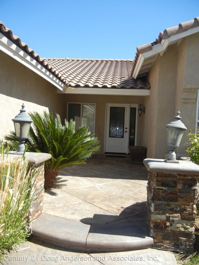 Building Photo - 4149 Portola Dr