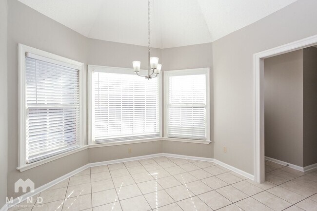 Building Photo - 1825 Pecan Ridge N