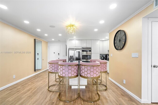 Foto del edificio - 600 Three Islands Boulevard