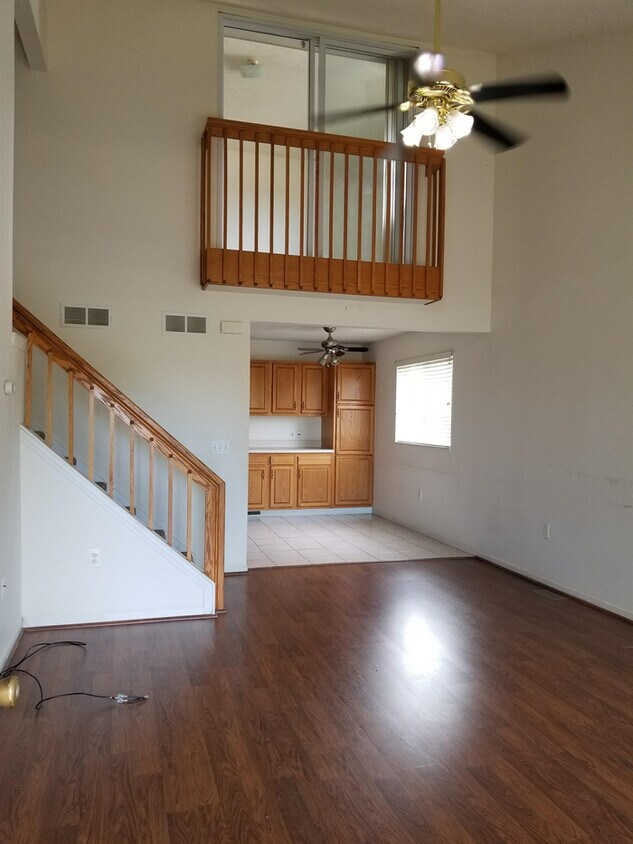 Foto principal - 38003 Schoenherr Rd