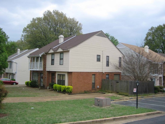 Building Photo - Meadowlark Townhomes