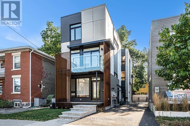 Building Photo - 90 Hamilton Ave N