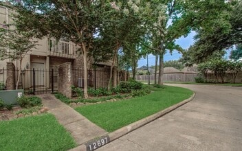 Building Photo - 12697 Briar Patch Dr