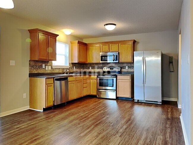 Foto del edificio - 12516 Old Pond Rd