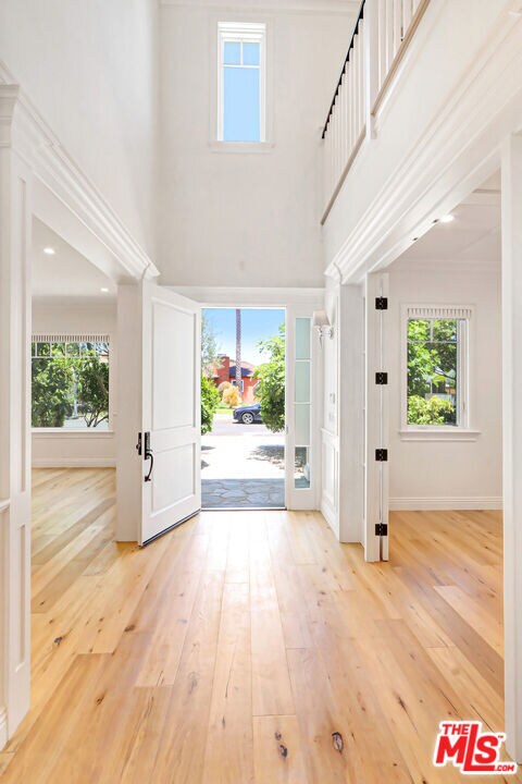 Foto del edificio - 11540 Clover Ave