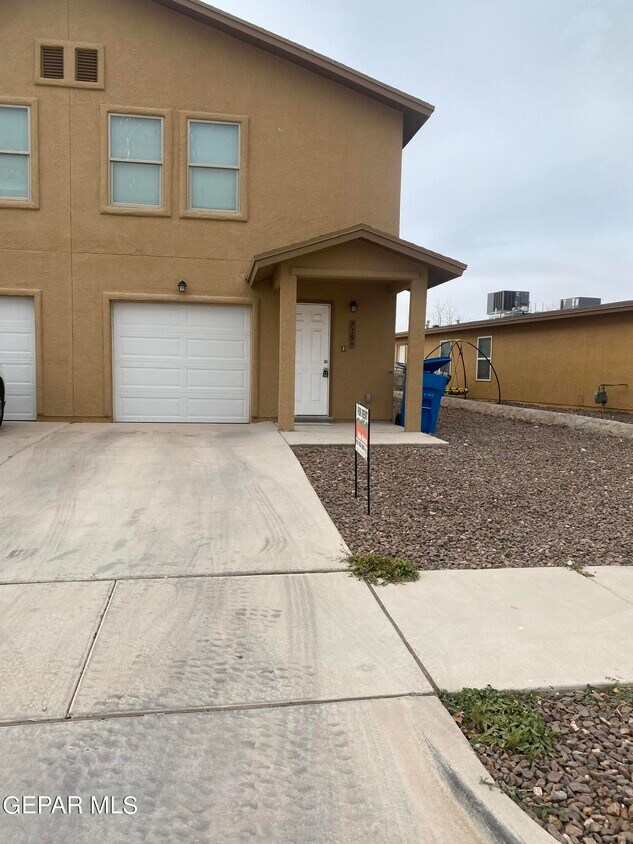 719 TS Daniel Cadena Dr, Socorro, TX 79927 House Rental in Socorro, TX
