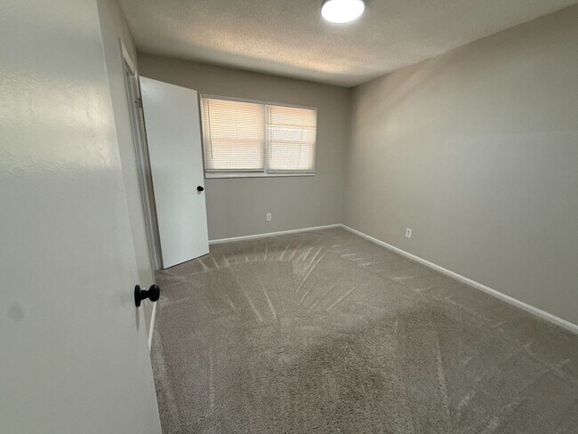 Foto del edificio - 731 Old Liberty Rd