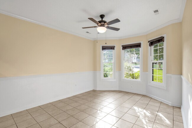 Foto del edificio - 130 Hickman Ct