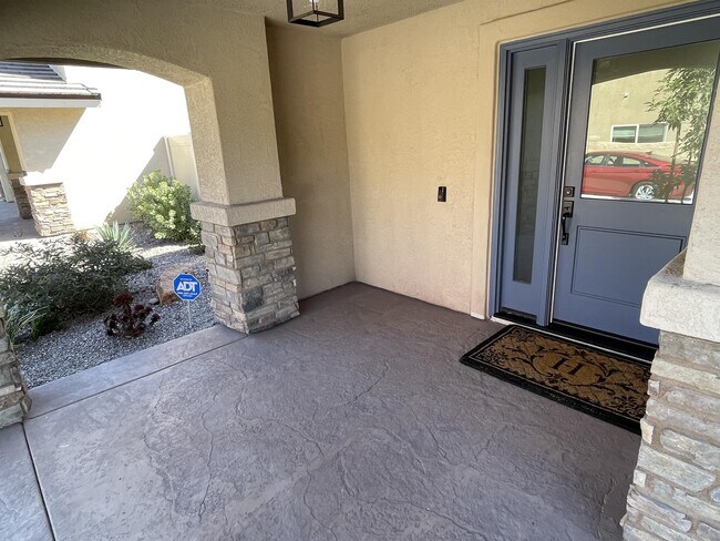 Building Photo - 8637 Fanita Dr