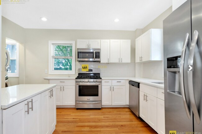 Foto del edificio - 9 Winter Hill Rd