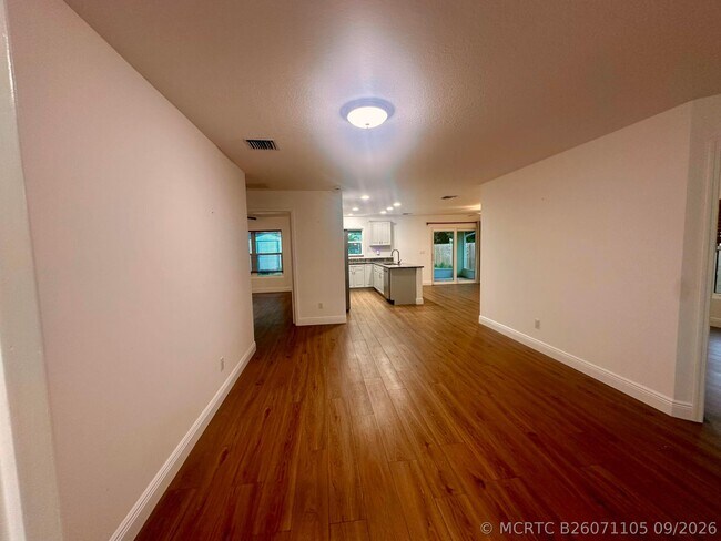 Foto del edificio - 827 SE 6th St