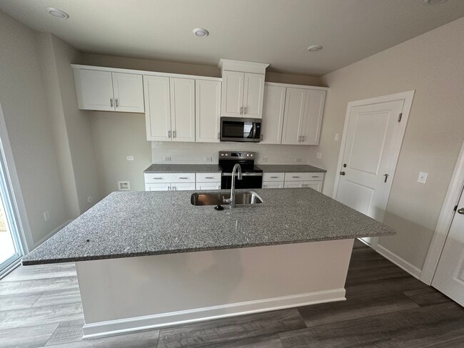 Building Photo - 2117 Morgan Hills Dr