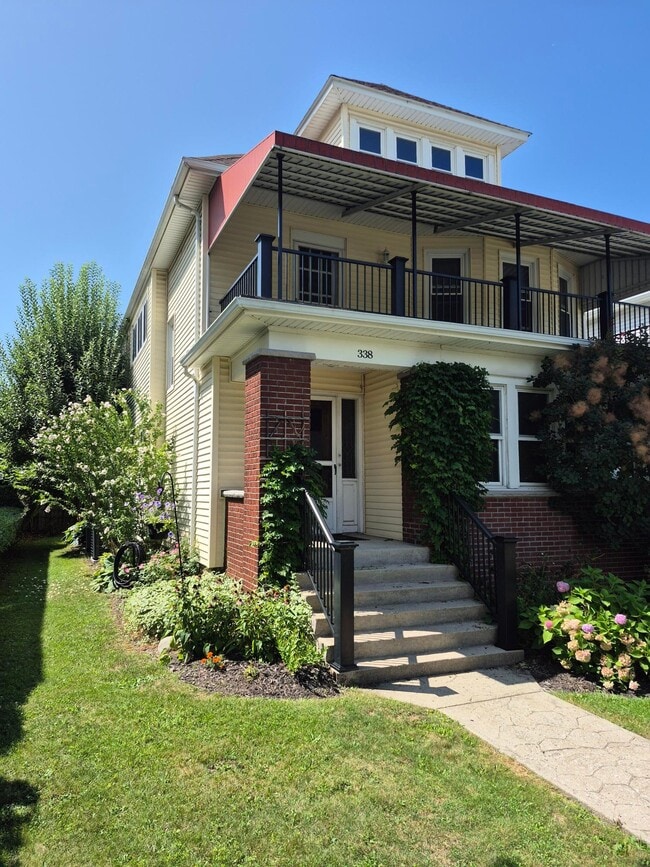 Building Photo - 338 Colvin Ave