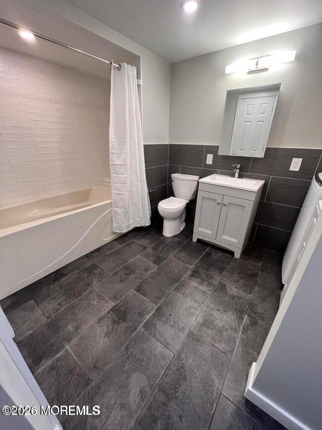 Foto del edificio - 96 Paterson Ave