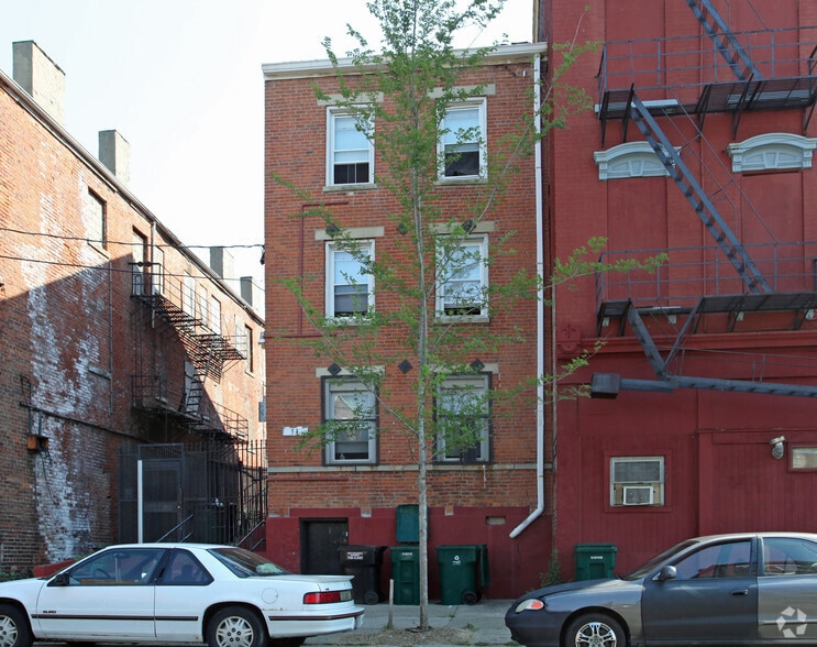 Primary Photo - 54 E McMicken Ave